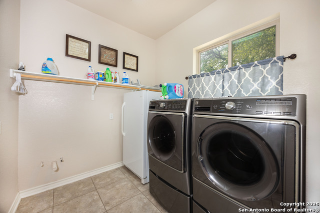 Listing photo id 10 for 114 Stone Trail