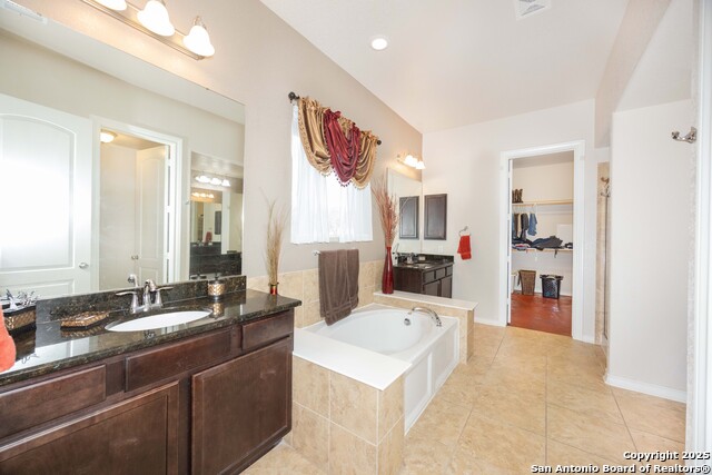 Listing photo id 12 for 114 Stone Trail