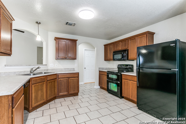 Listing photo id 10 for 7954 Mainland Woods