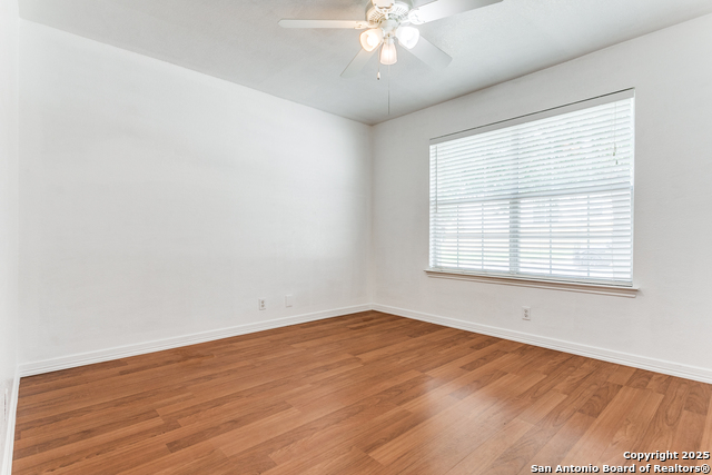 Listing photo id 20 for 7954 Mainland Woods