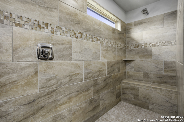 Image 21 of 31 For 13829 Chester Knoll
