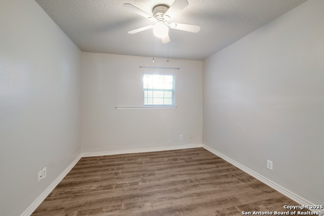 Listing photo id 13 for 2851 Coral Field