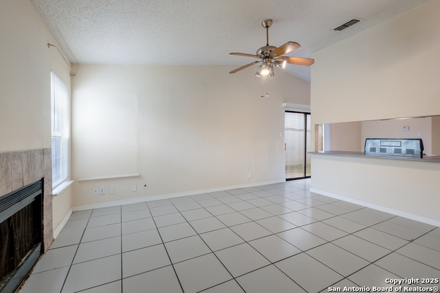 Listing photo id 1 for 2851 Coral Field