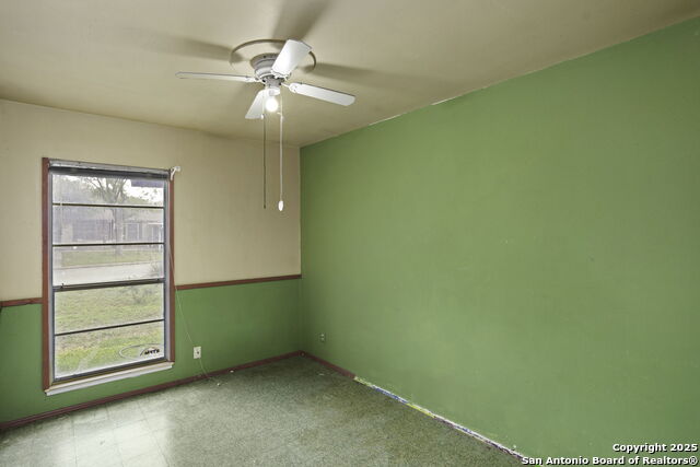 Listing photo id 9 for 5807 Stonybrook