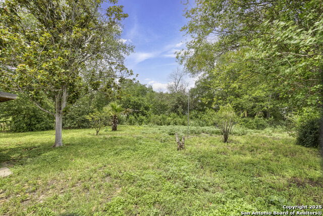 Listing photo id 14 for 5807 Stonybrook