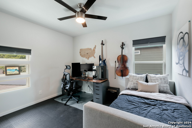 Image 21 of 30 For 812 Gevers St N