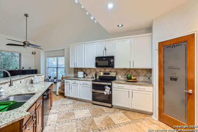 Image 8 of 30 For 1406 Osprey Heights