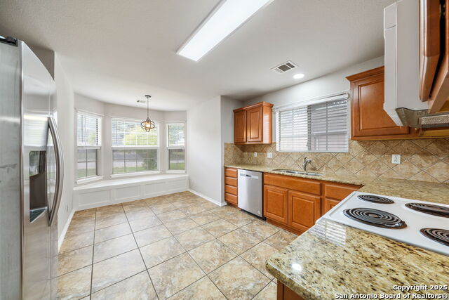 Image 10 of 23 For 6243 Broadmeadow