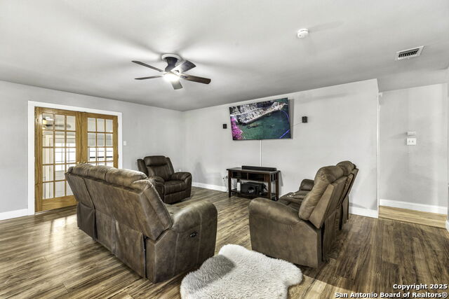 Image 9 of 29 For 8216 Alton Blvd