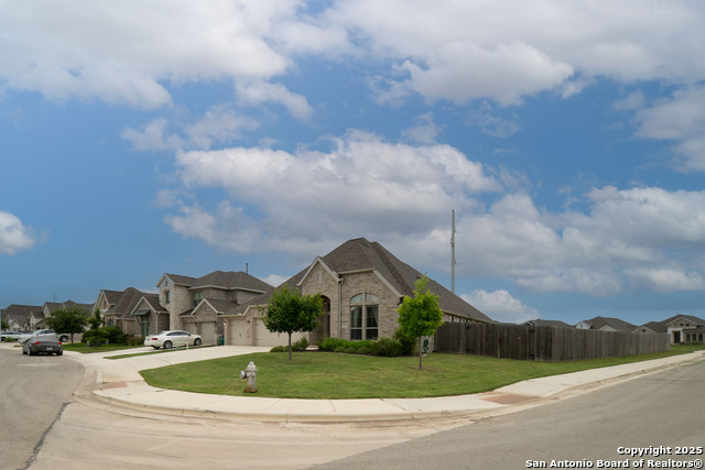 Image 3 of 27 For 1900 Edgecreek