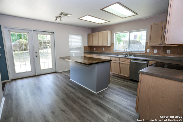 Image 12 of 25 For 14407 Longleaf Palm