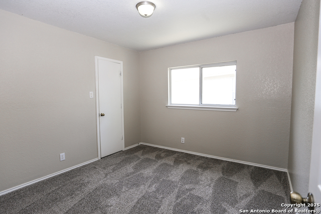 Image 21 of 25 For 14407 Longleaf Palm