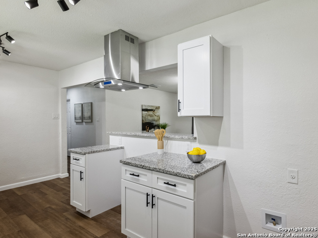 Image 13 of 23 For 942 San Angelo