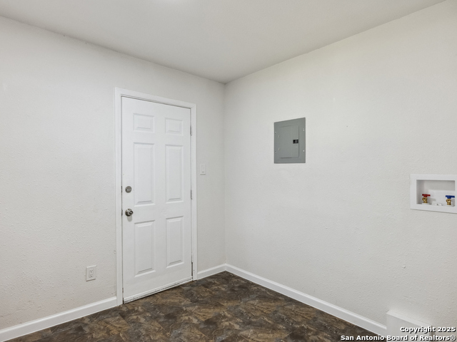 Image 21 of 23 For 942 San Angelo