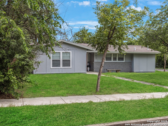 Image 3 of 23 For 942 San Angelo