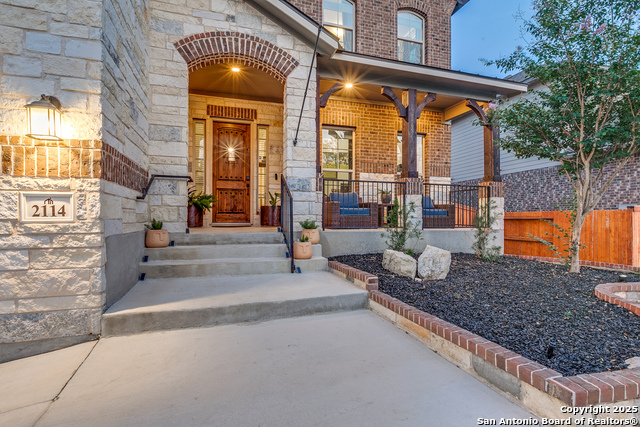 Listing photo id 1 for 2114 Derussy Rd.