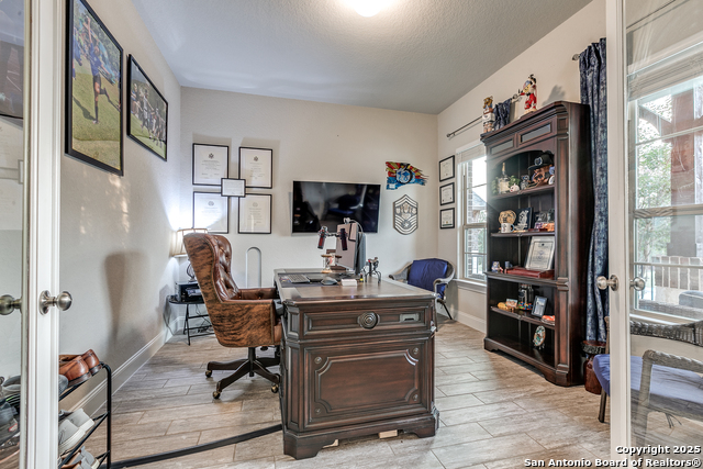Listing photo id 3 for 2114 Derussy Rd.