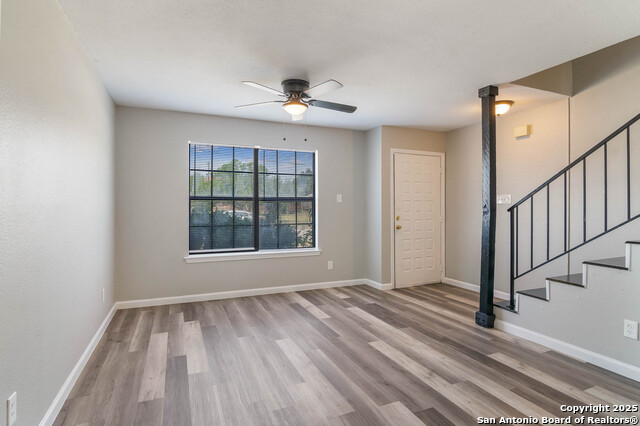 Image 3 of 8 For 230 Wright Blvd E 5