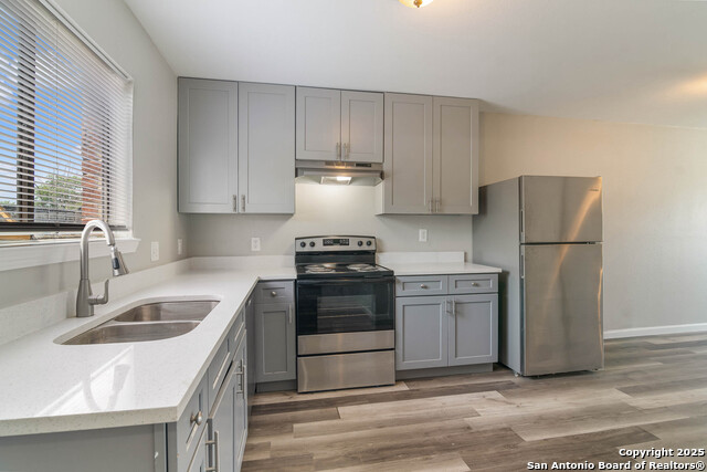Image 4 of 8 For 230 Wright Blvd E 5