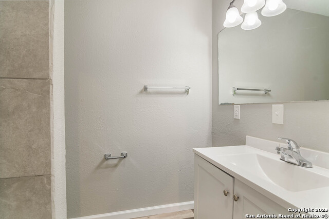 Image 7 of 8 For 230 Wright Blvd E 5