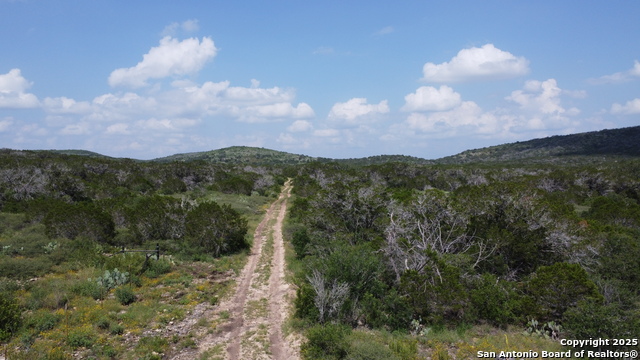 Listing photo id 0 for 000 Private Road 3341