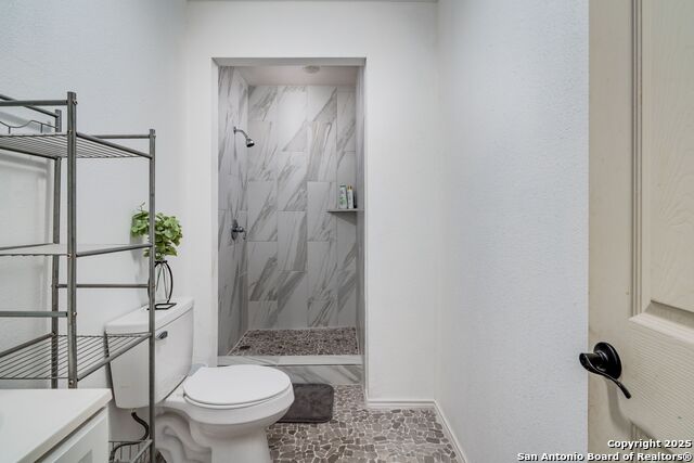 Image 17 of 36 For 222 Laurelwood