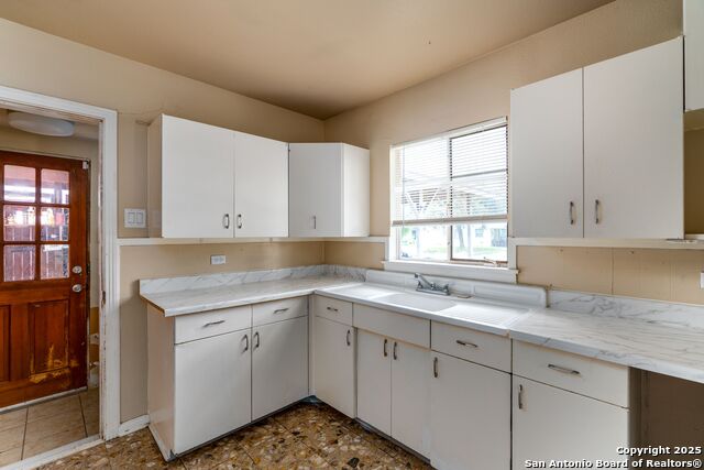 Image 27 of 36 For 222 Laurelwood