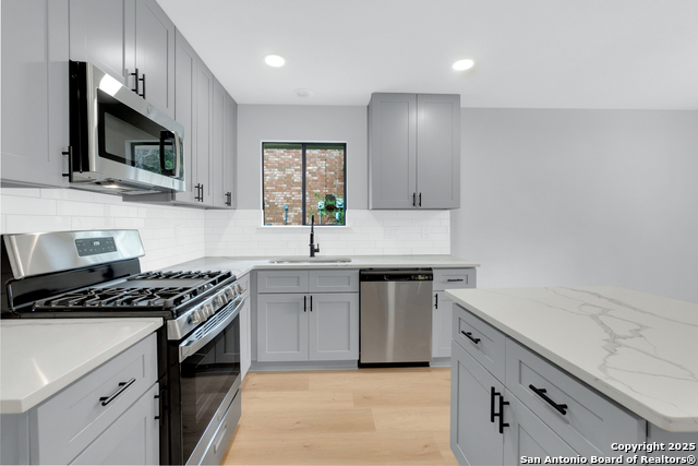 Listing photo id 8 for 9807 Boulder Hill