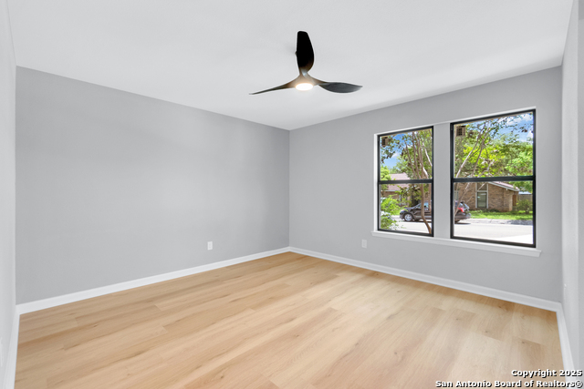 Listing photo id 12 for 9807 Boulder Hill