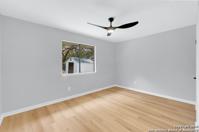 Listing photo id 15 for 9807 Boulder Hill