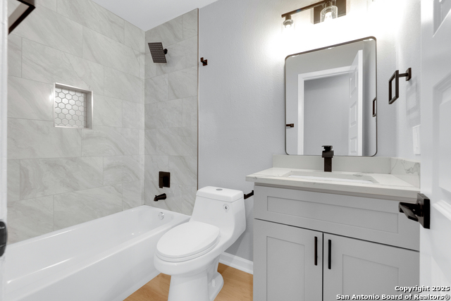 Listing photo id 17 for 9807 Boulder Hill