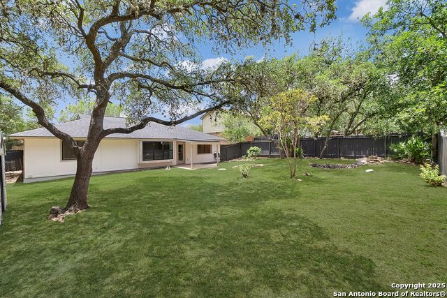 Listing photo id 22 for 9807 Boulder Hill