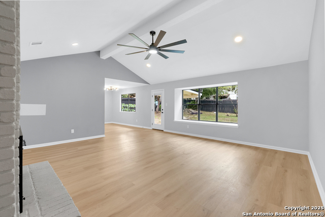 Listing photo id 1 for 9807 Boulder Hill