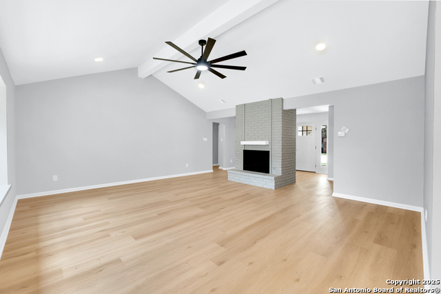 Listing photo id 3 for 9807 Boulder Hill
