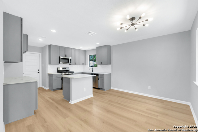 Listing photo id 5 for 9807 Boulder Hill