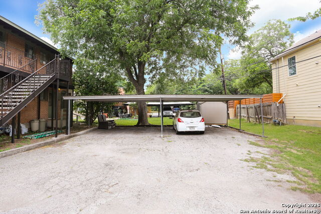 Image 14 of 15 For 309 Melrose E