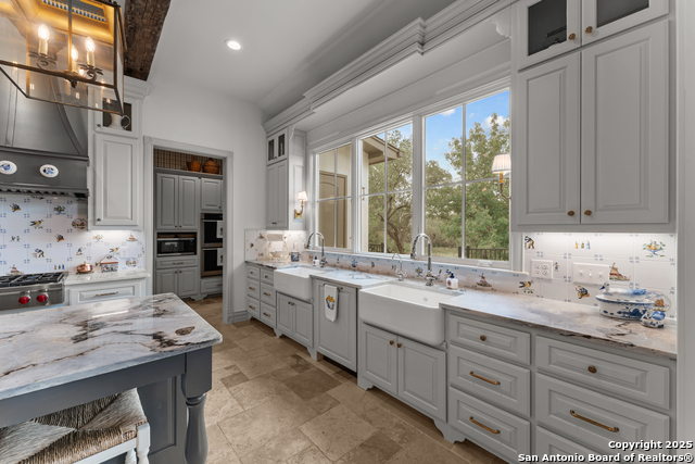 Listing photo id 11 for 149 Bridgewater