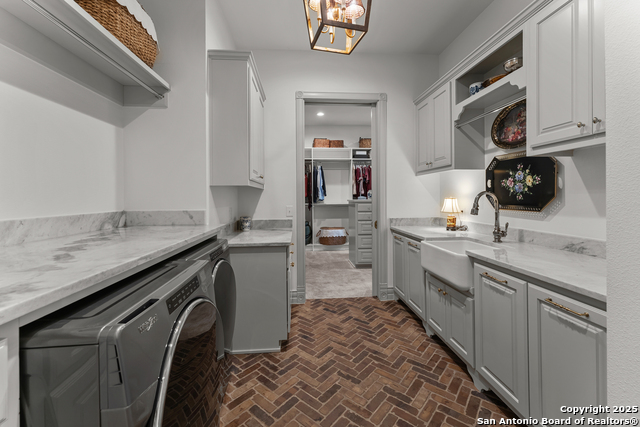 Listing photo id 29 for 149 Bridgewater