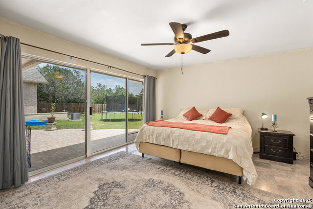Listing photo id 17 for 585 Oak Bend Drive