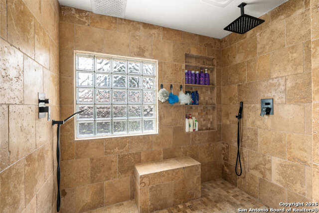 Listing photo id 21 for 585 Oak Bend Drive