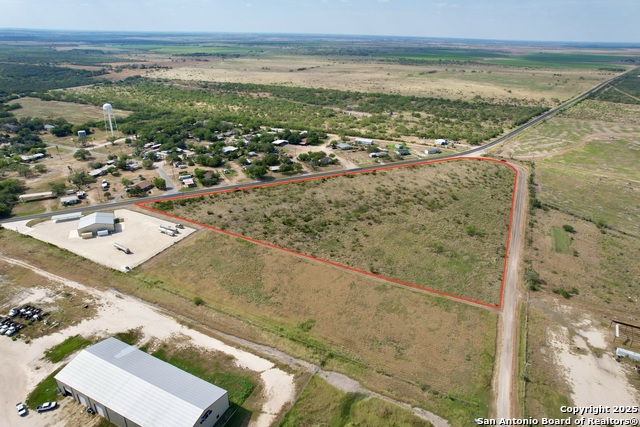 Listing photo id 4 for 142 Burnett