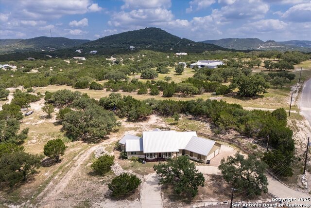 Details for 122 Twisting Oaks Court, Pipe Creek, TX 78063