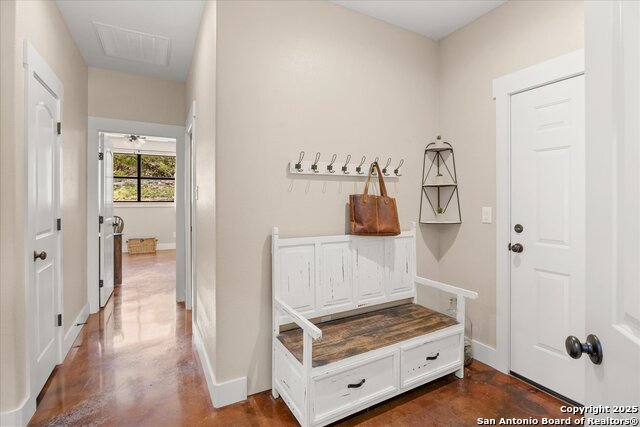 Image 31 of 58 For 122 Twisting Oaks Court