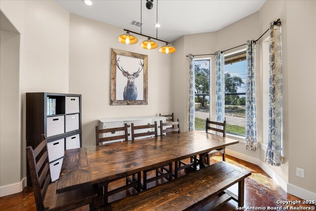 Image 9 of 58 For 122 Twisting Oaks Court