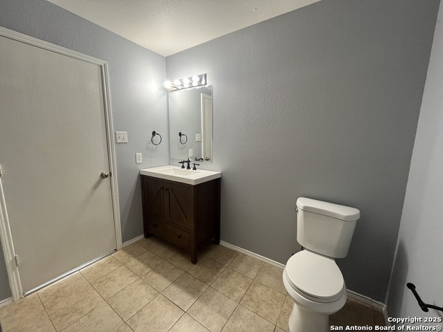 Image 18 of 25 For 16239 Galloping Oak Knoll