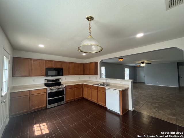 Image 9 of 25 For 16239 Galloping Oak Knoll