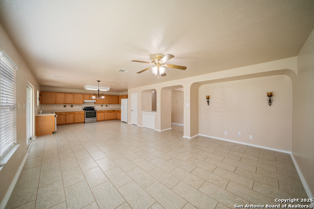 Listing photo id 8 for 7731 Cedar Farm
