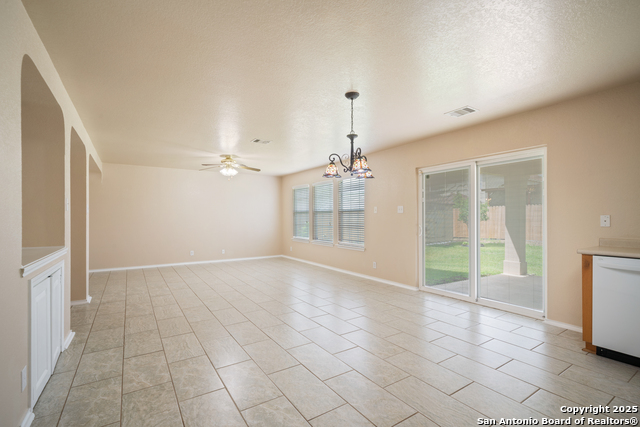 Listing photo id 11 for 7731 Cedar Farm