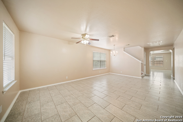 Listing photo id 2 for 7731 Cedar Farm