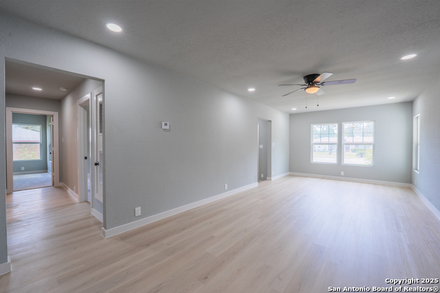 Listing photo id 8 for 234 Gaiety Ln
